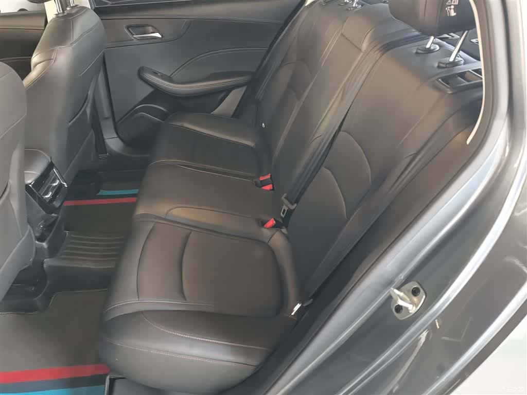Roewe i5, 2024 13