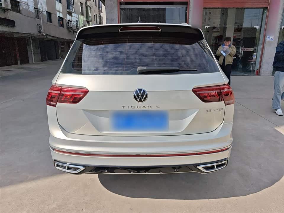Volkswagen Tiguan L