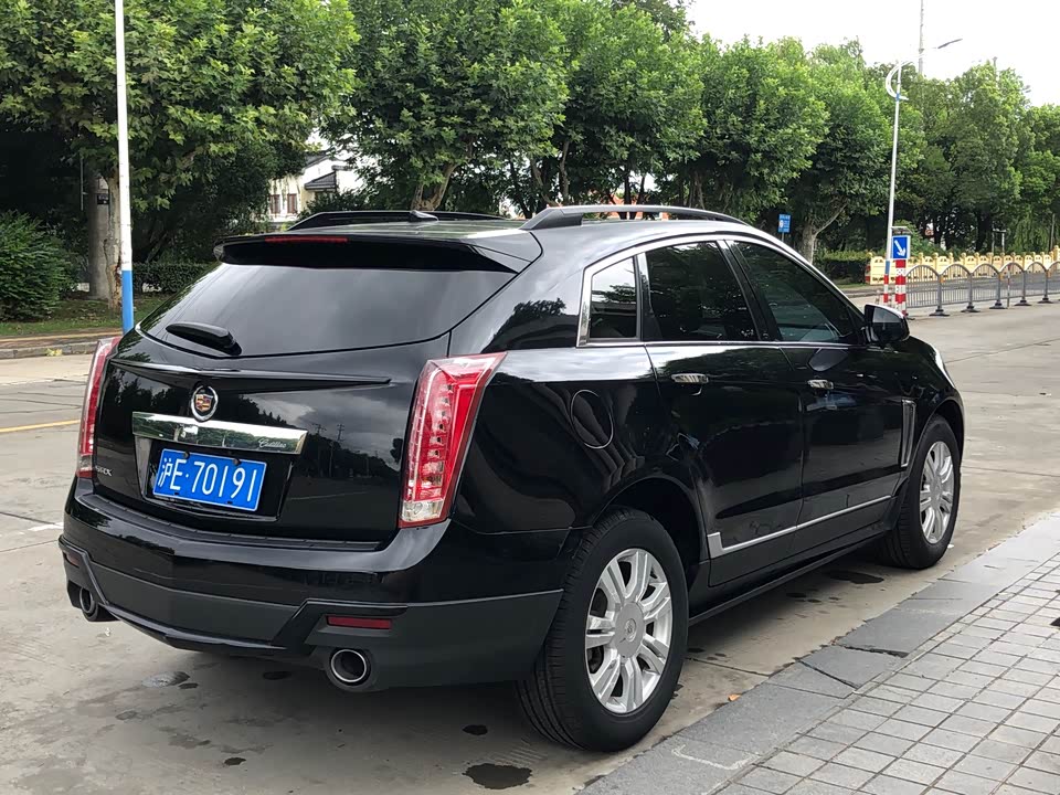 Cadillac SRX