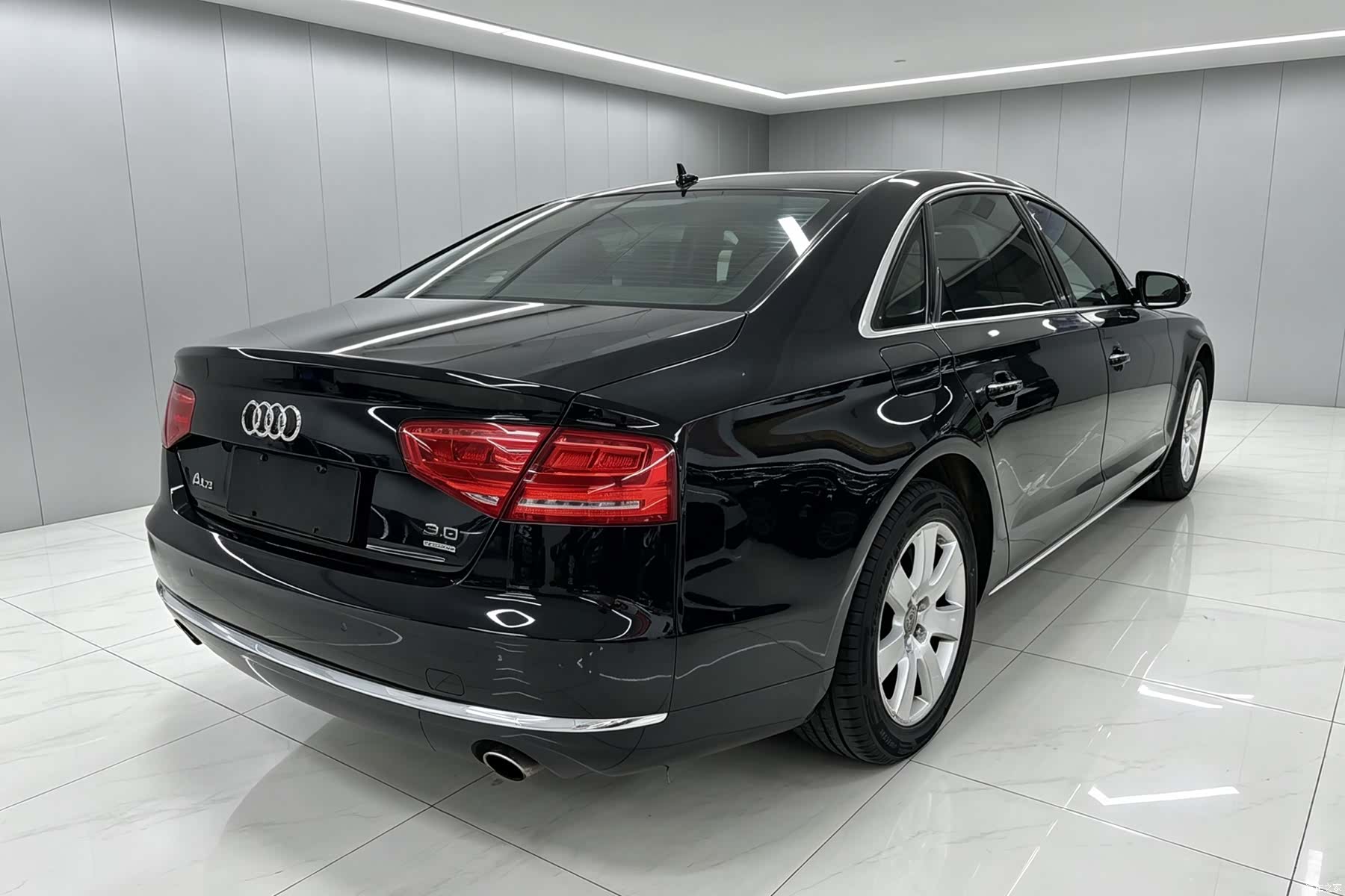 Audi A8L, 2011 8