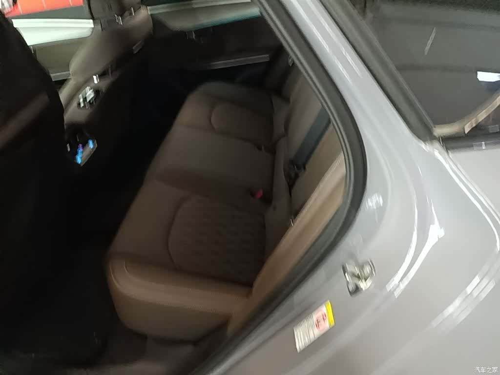 BYD Han, 2025 17