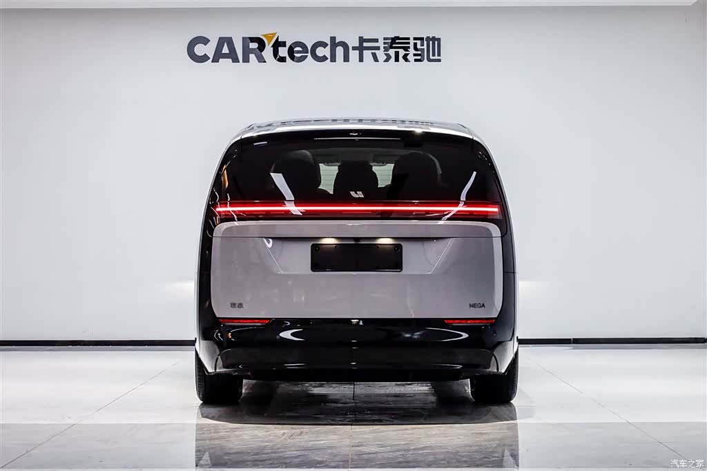 Li Auto MEGA, 2025 3