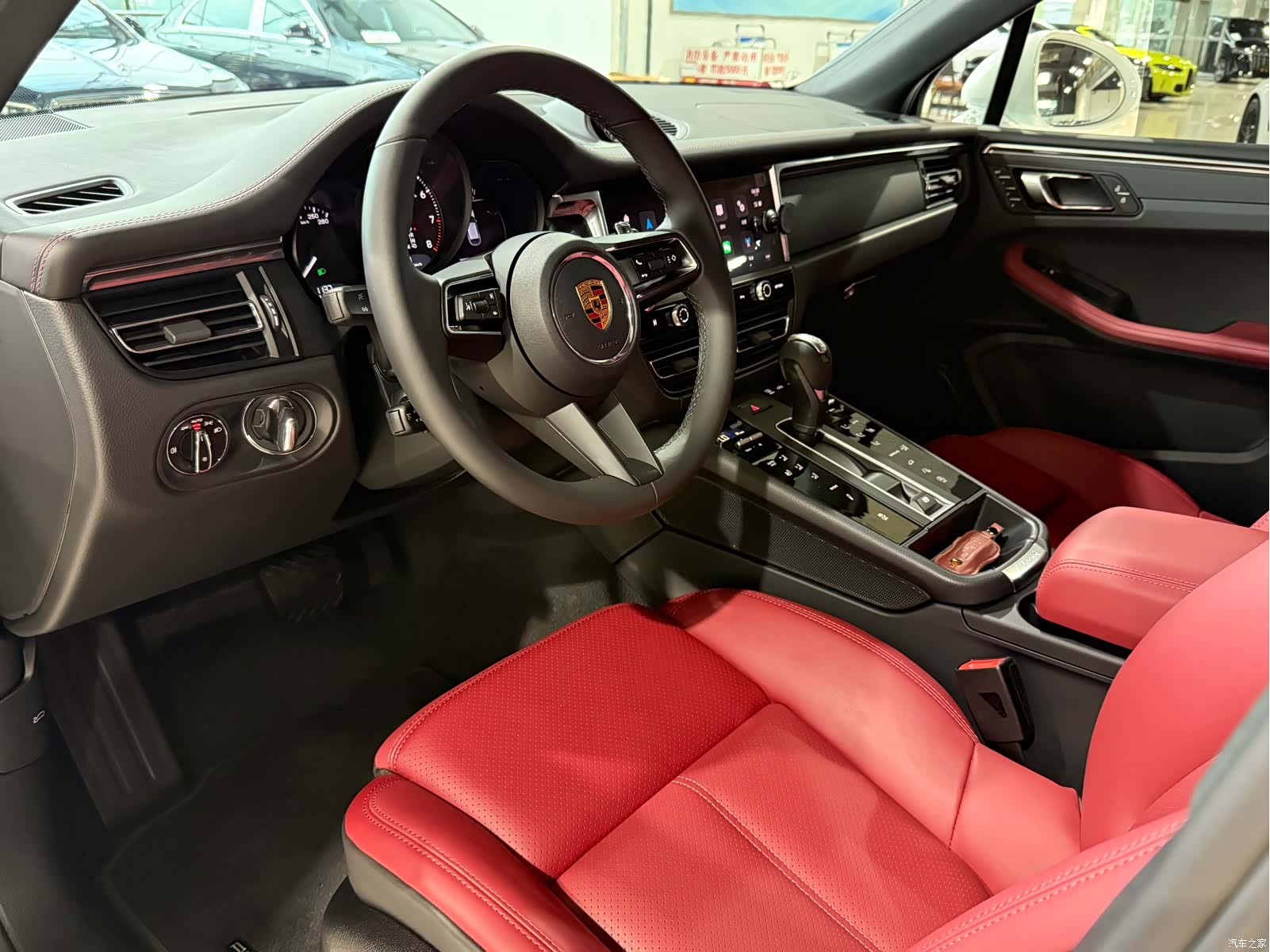 Porsche Macan, 2026 все фото