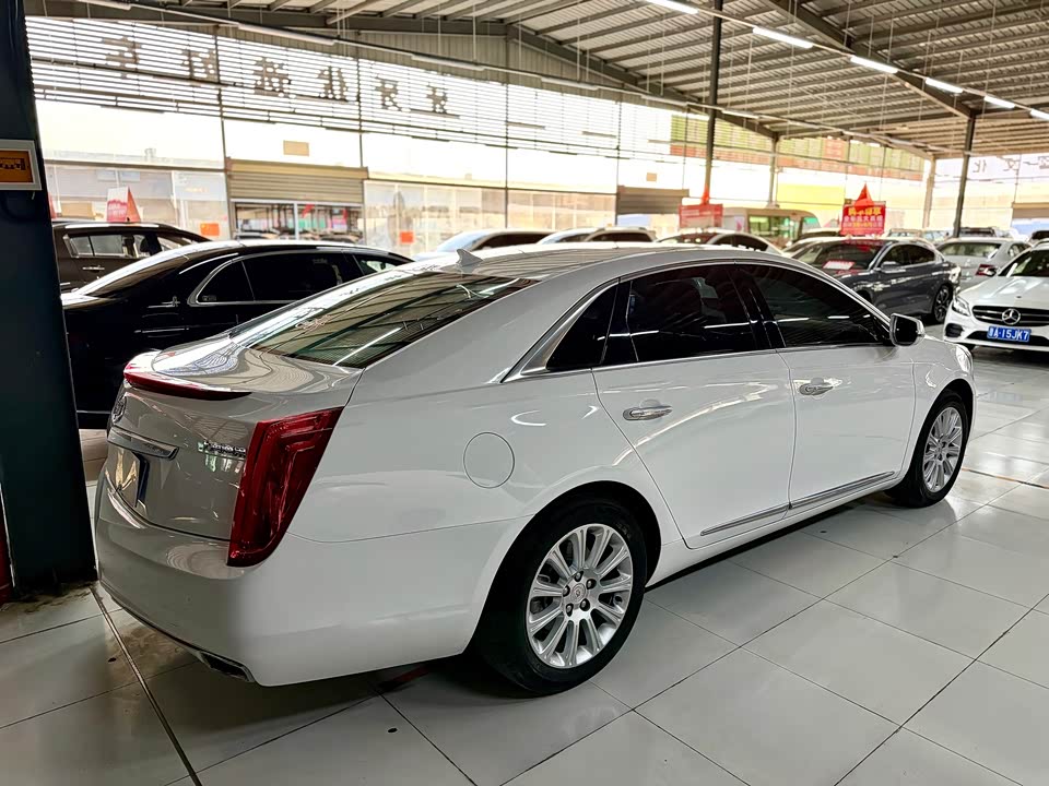 Cadillac XTS