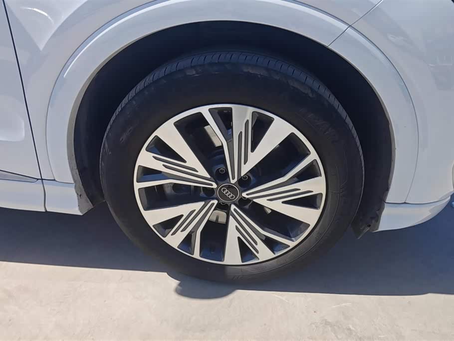Audi Q4