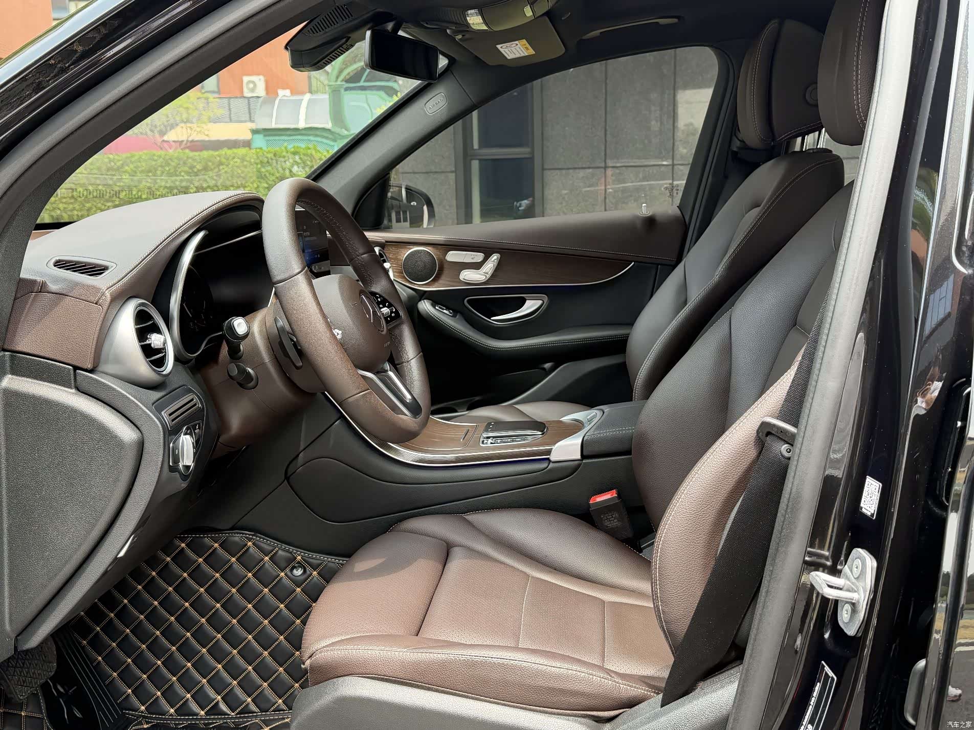 Mercedes-Benz GLC, 2022 10
