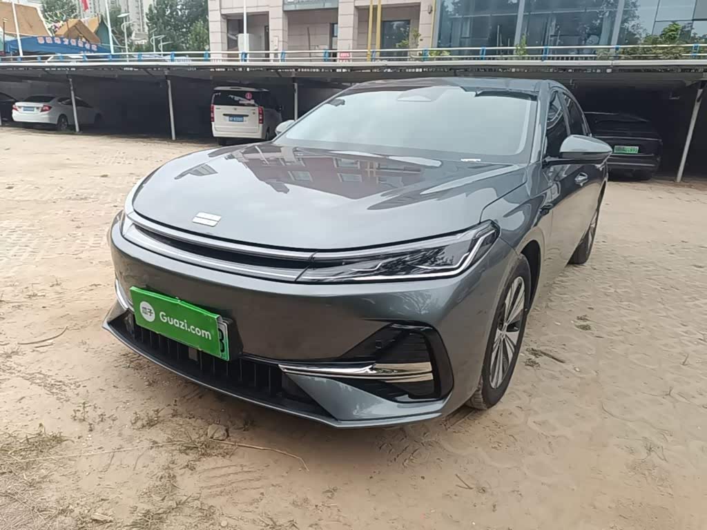 Geely Galaxy A7 EM