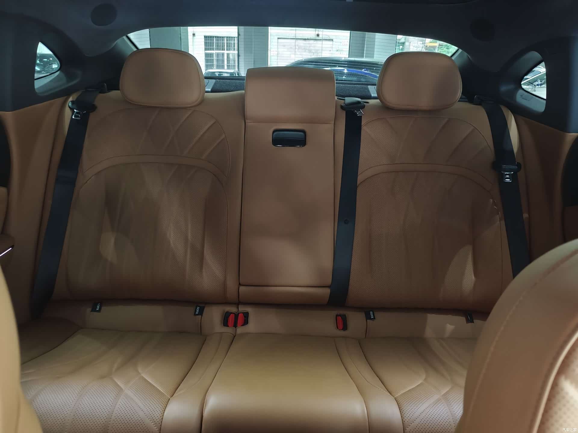 Geely 8, 2025 17