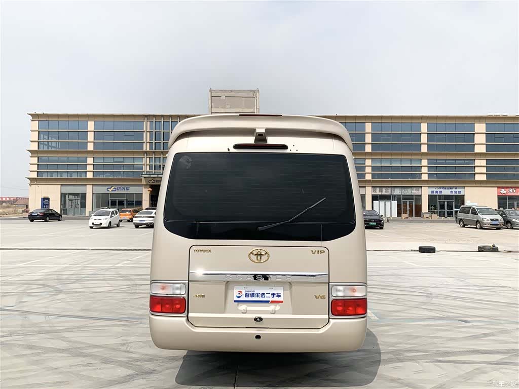 Toyota Coaster, 2017 3