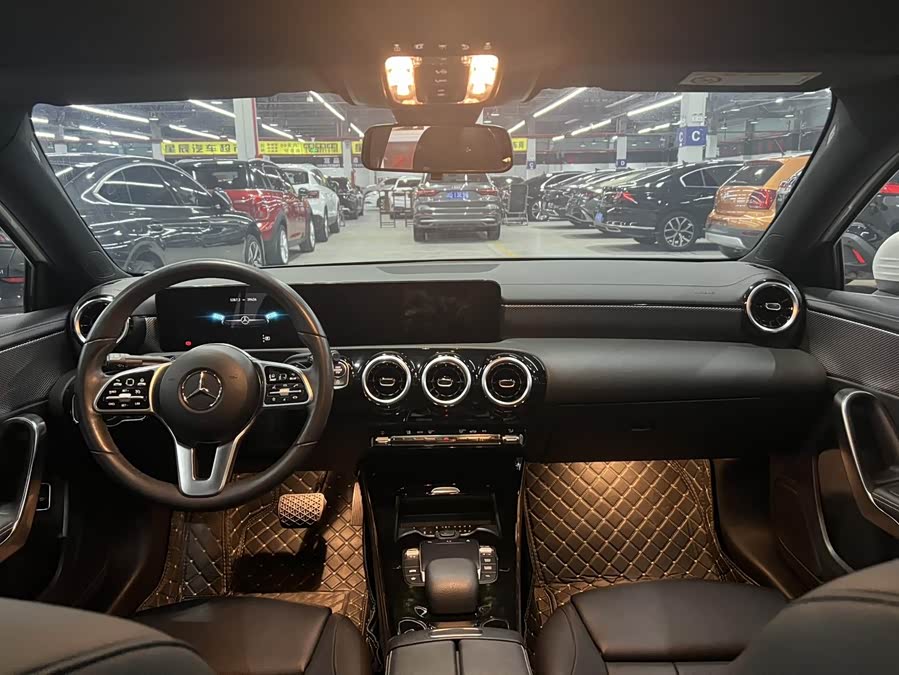 Mercedes-Benz A-Class 2022, фото 8