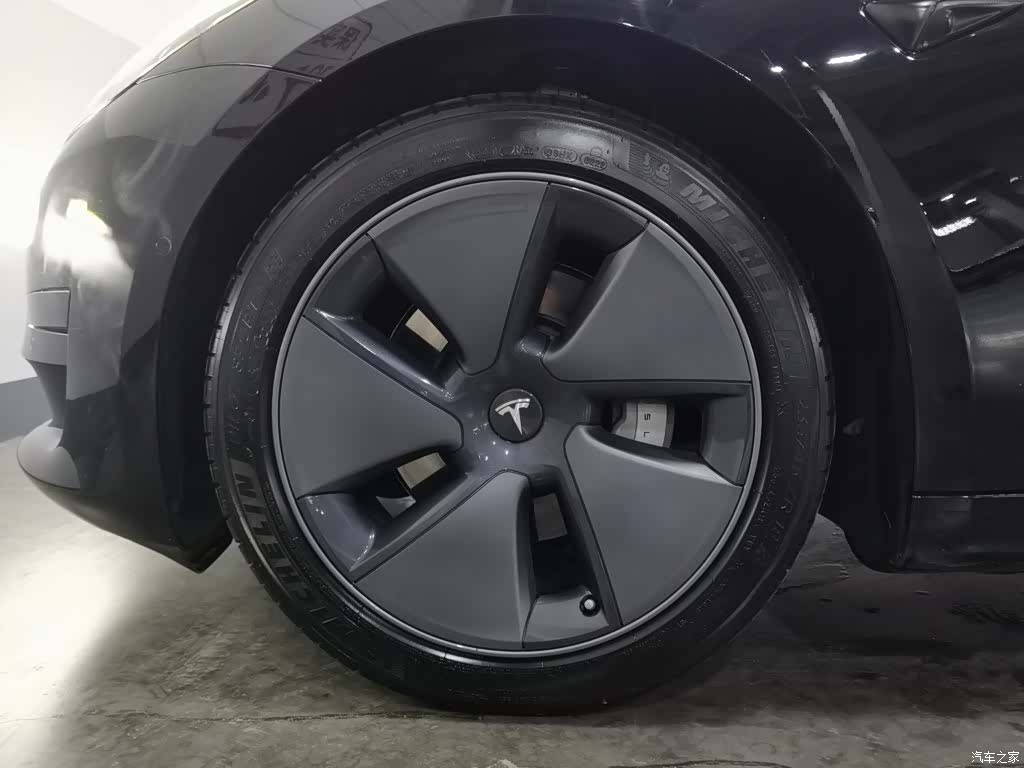 Tesla Model 3, 2022 17