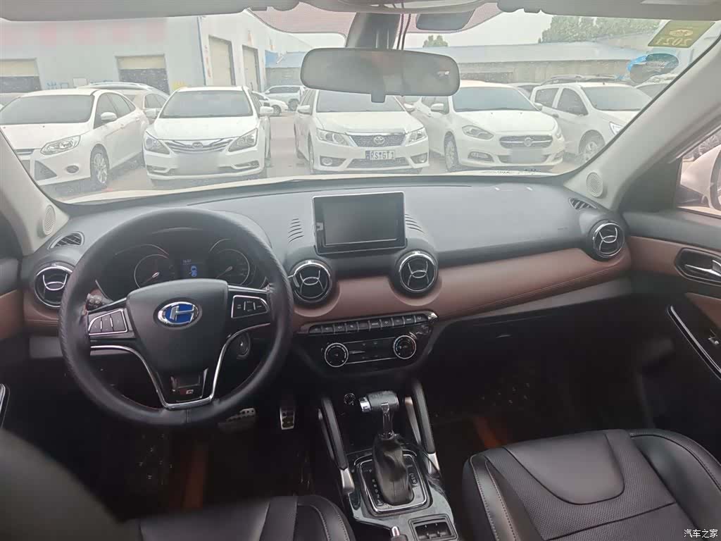BAIC Q35, 2017 14