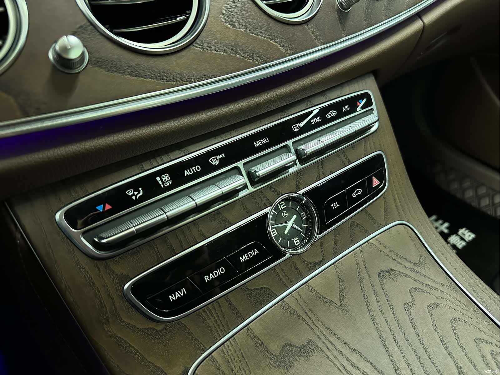 Mercedes-Benz E-Class, 2020 11