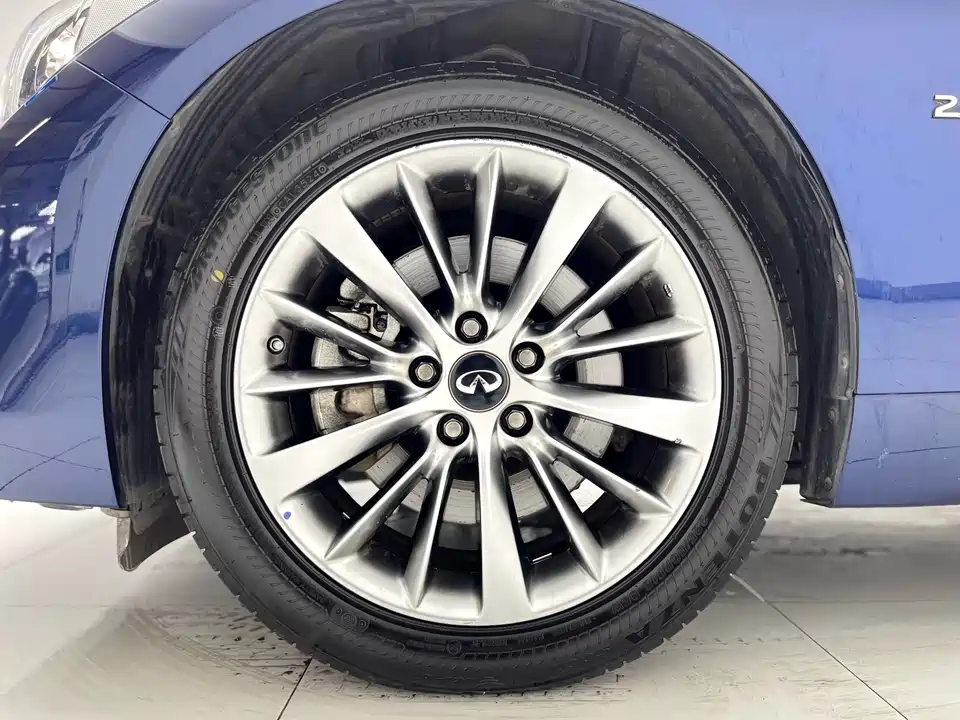 Infiniti Q50L Infiniti Q50L