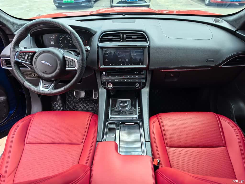 Jaguar F-PACE, 2017 10