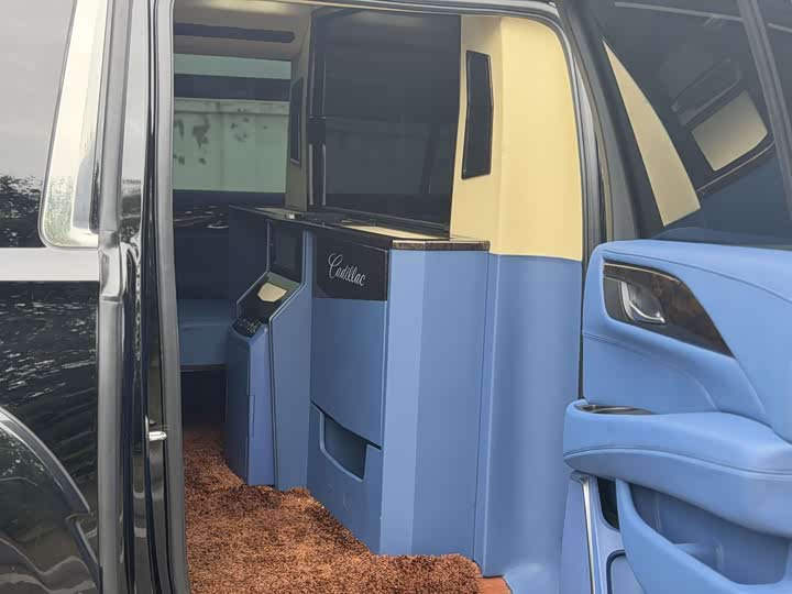 Cadillac kai lei de ESCALADE 2017 6.2L ESV bo jin ban jia zhang xing