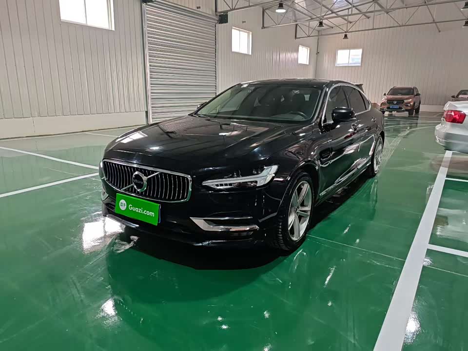 Volvo S90