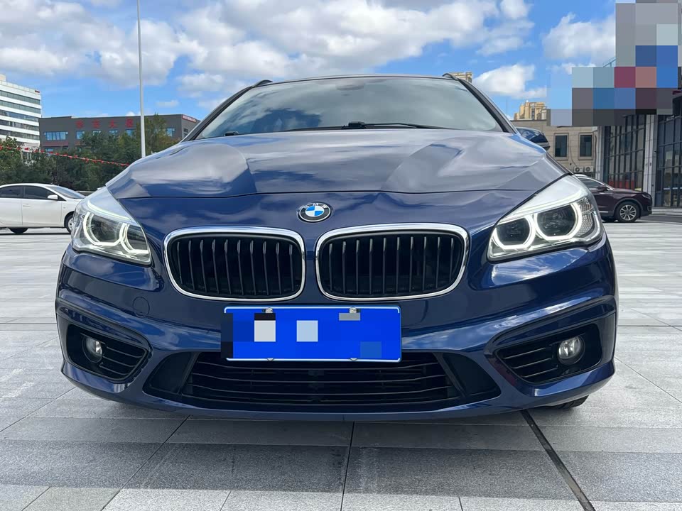 BMW 2 series station wagon