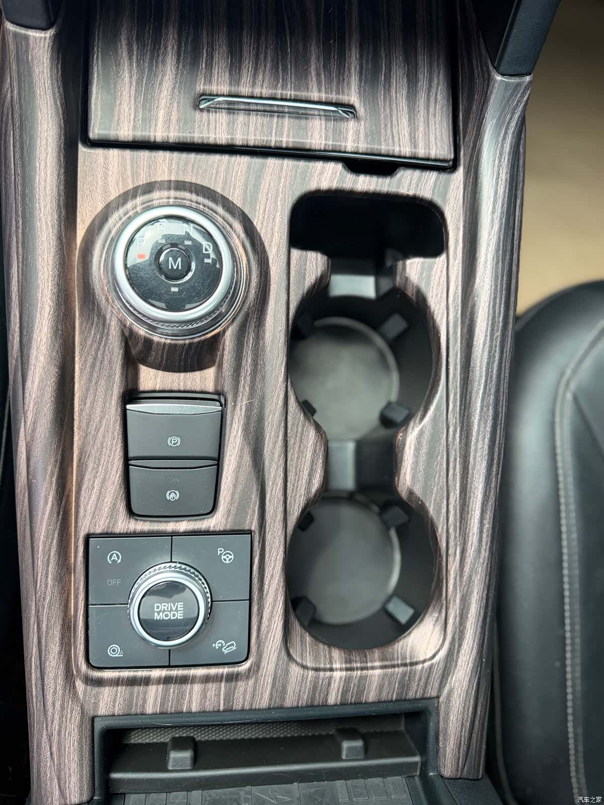 Ford Explorer, 2021 26