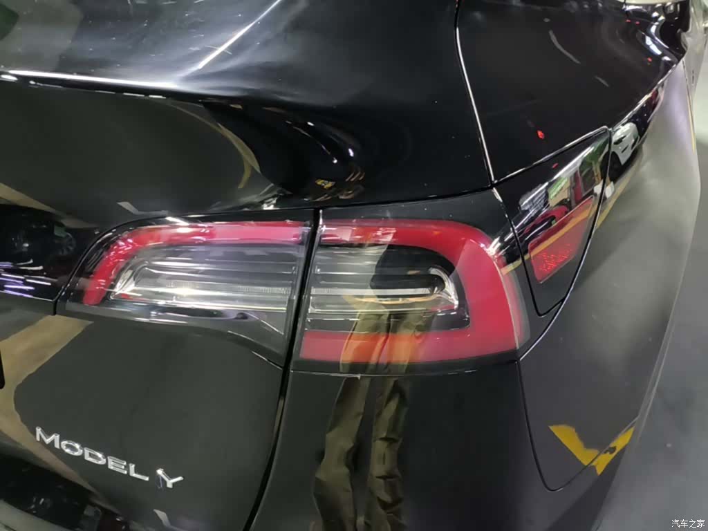 Tesla Model Y, 2021 8