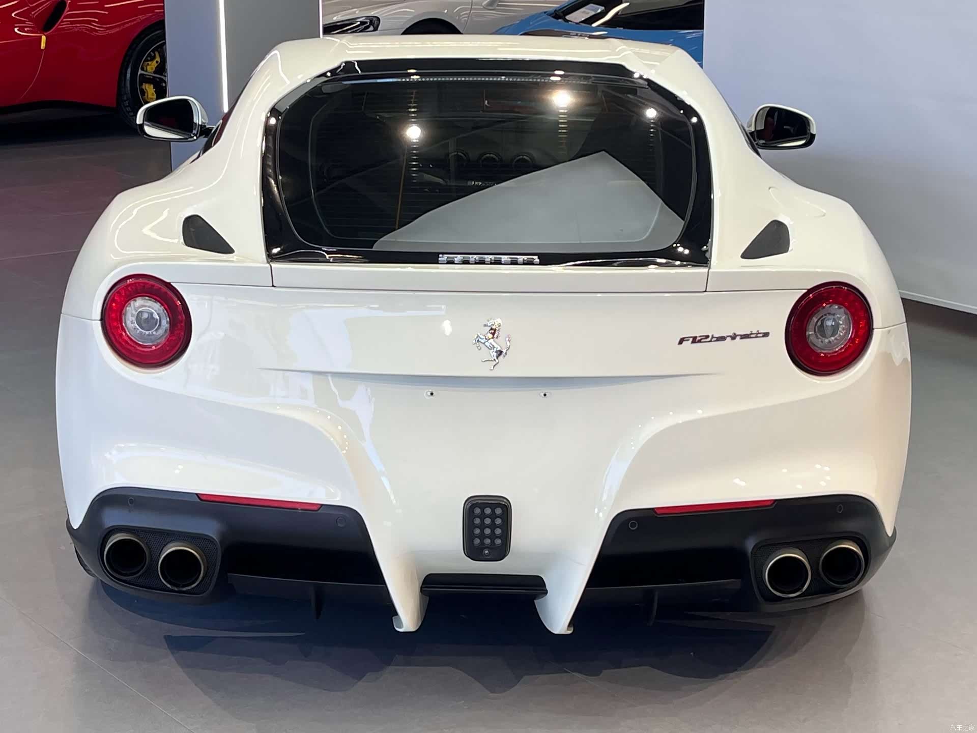 Ferrari F12ber, 2013 3
