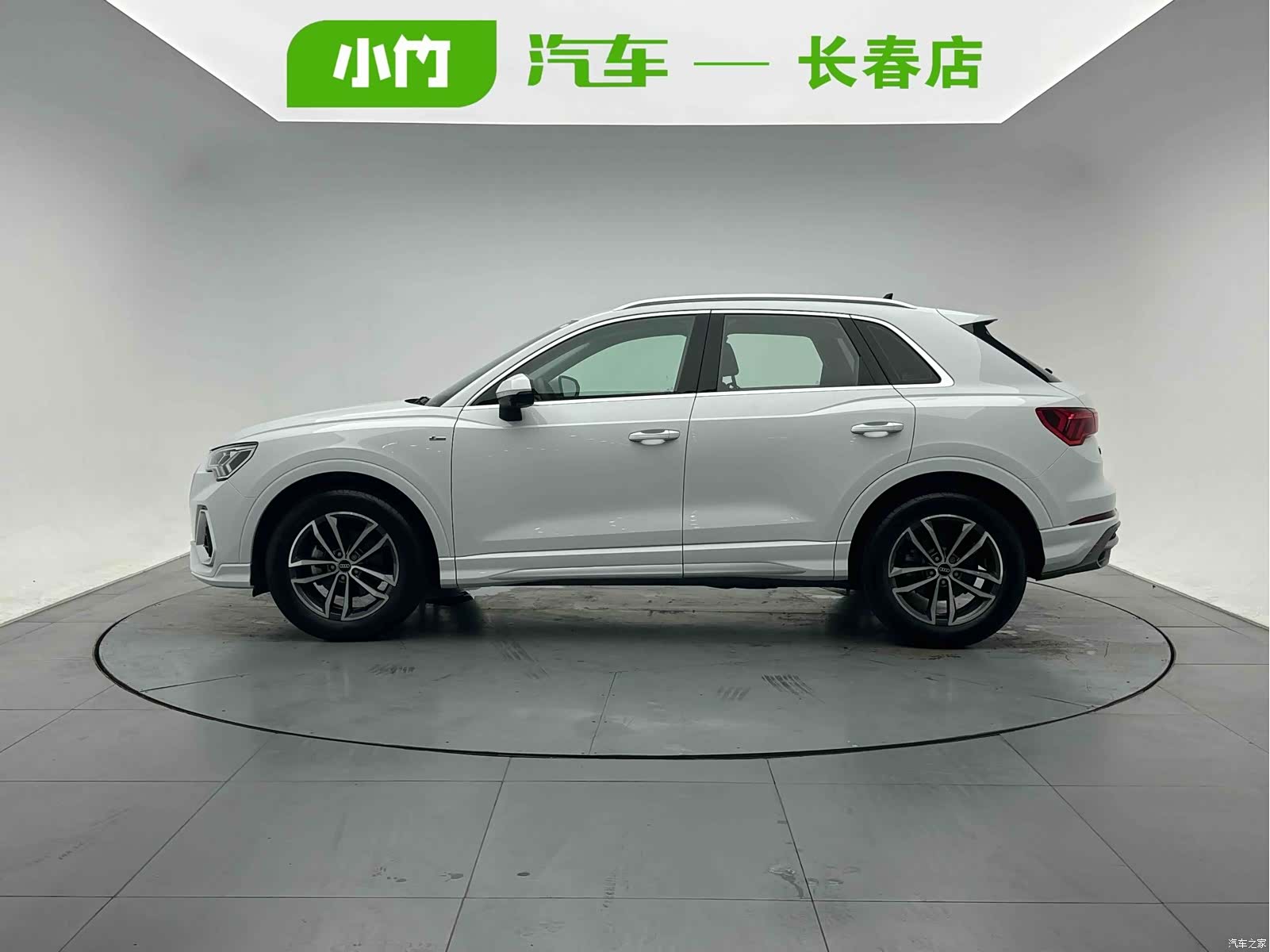 Audi Q3, 2022 3