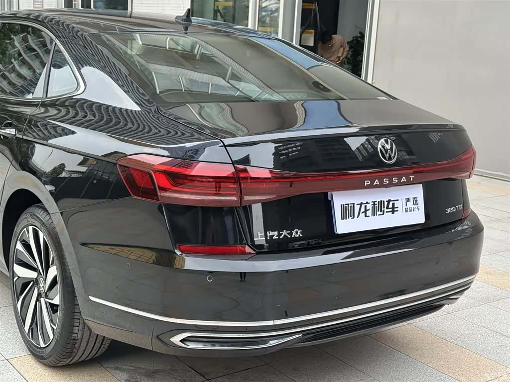 Volkswagen Passat, 2023 14