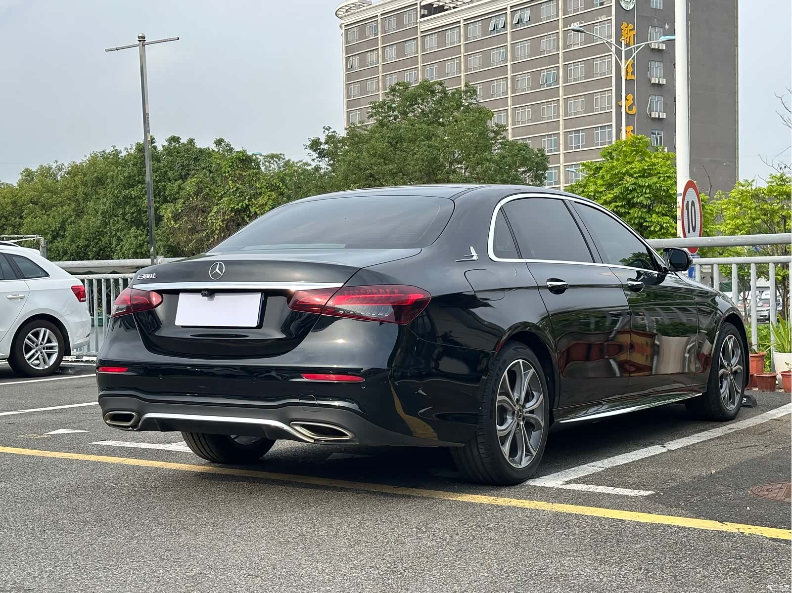 Mercedes-Benz E-Class, 2021 9