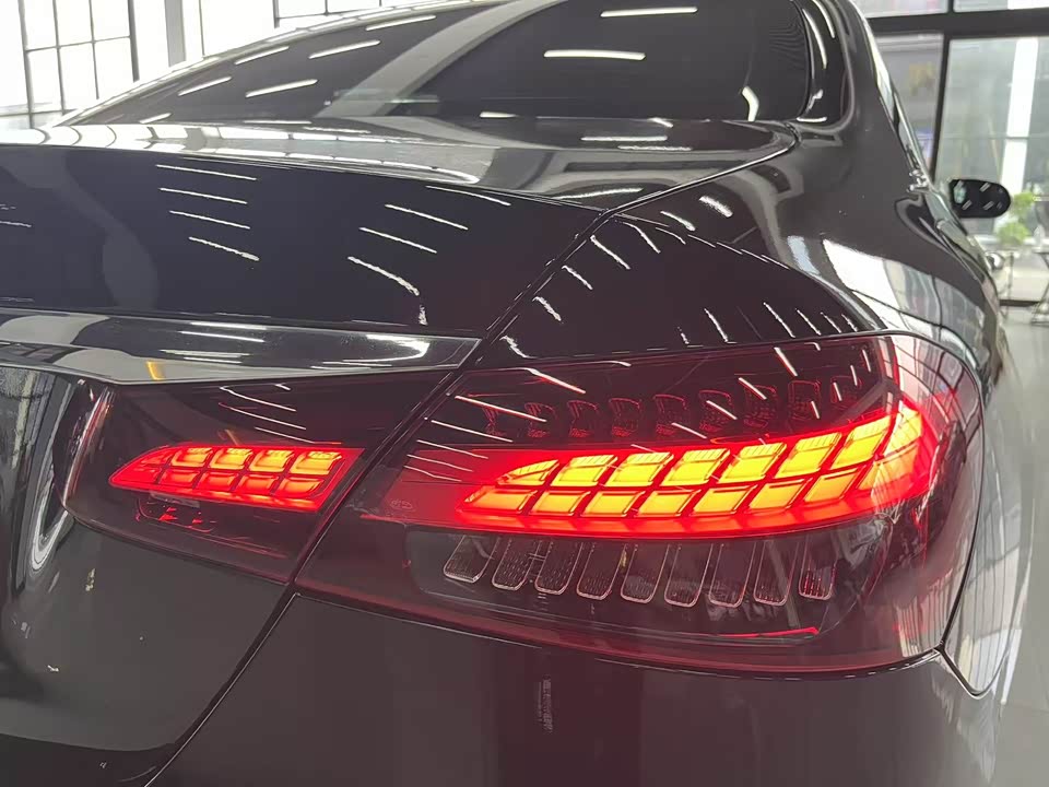 Mercedes-Benz E-class Mercedes-Benz E-class