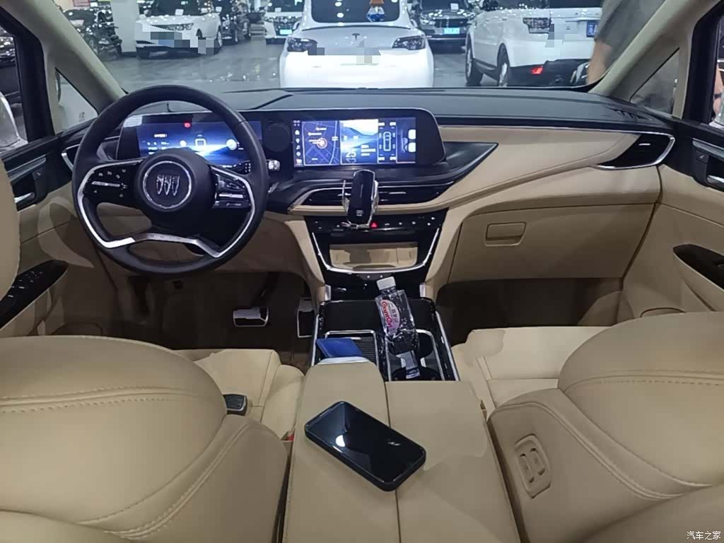 Buick GL8, 2025 10