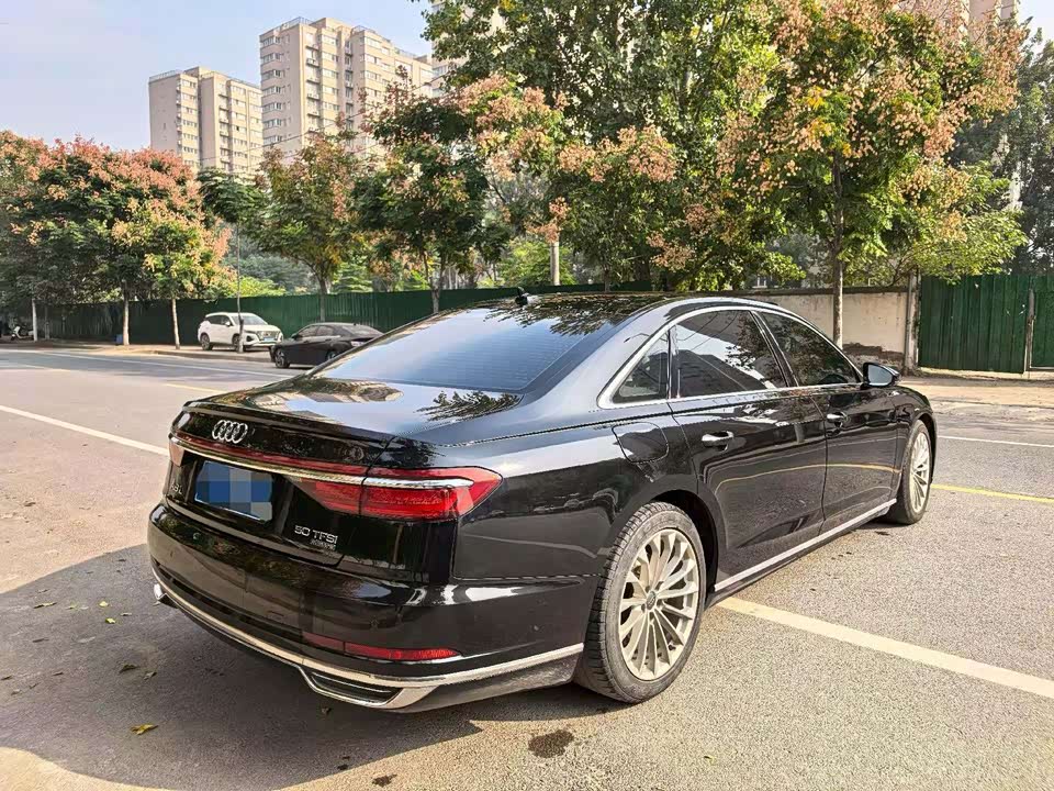 Audi A8