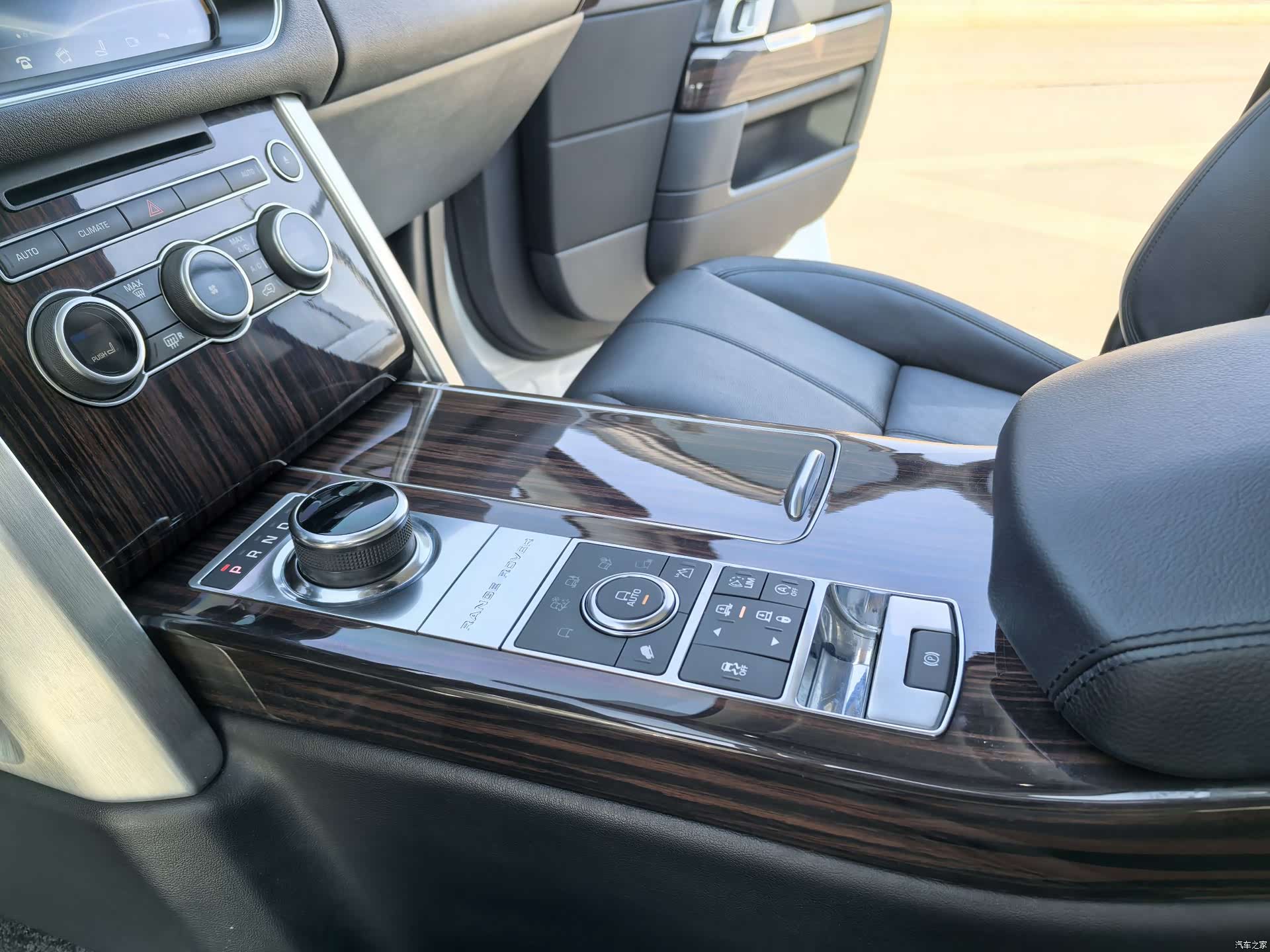 Land Rover Range Rover, 2018 11