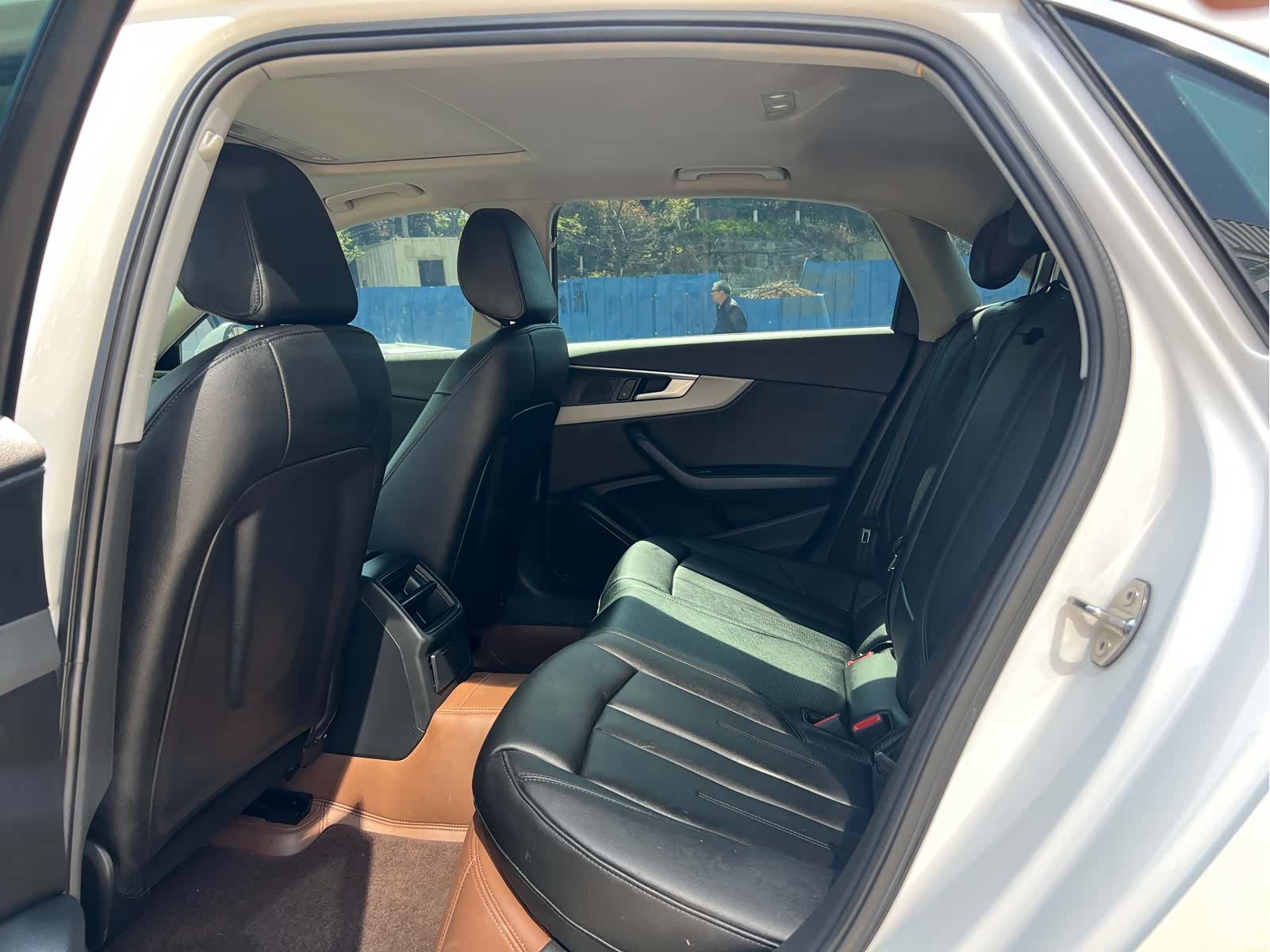 Audi A4L, 2018 6