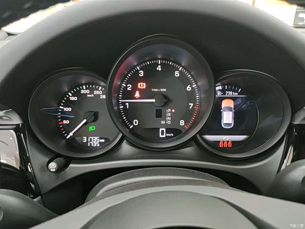 Porsche Macan, 2022 12