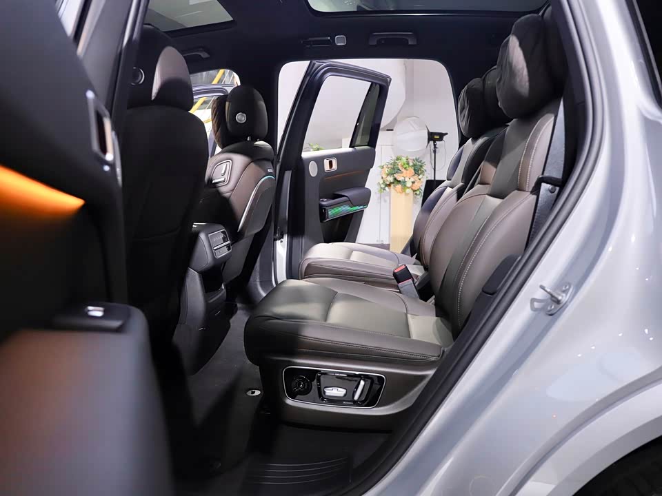 Li Auto Ideal L8