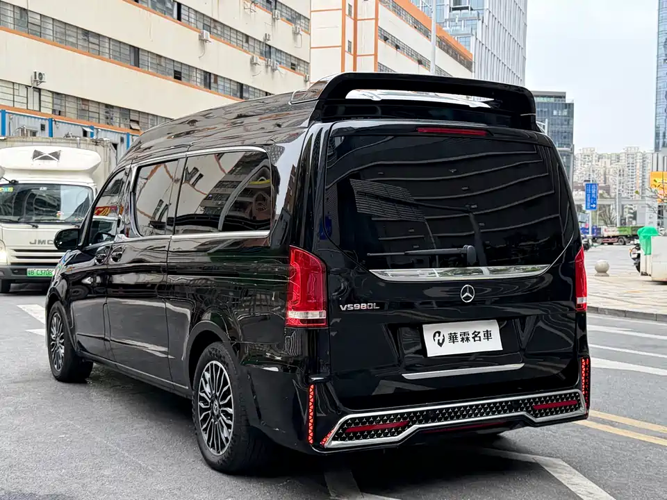 Mercedes-Benz V-class