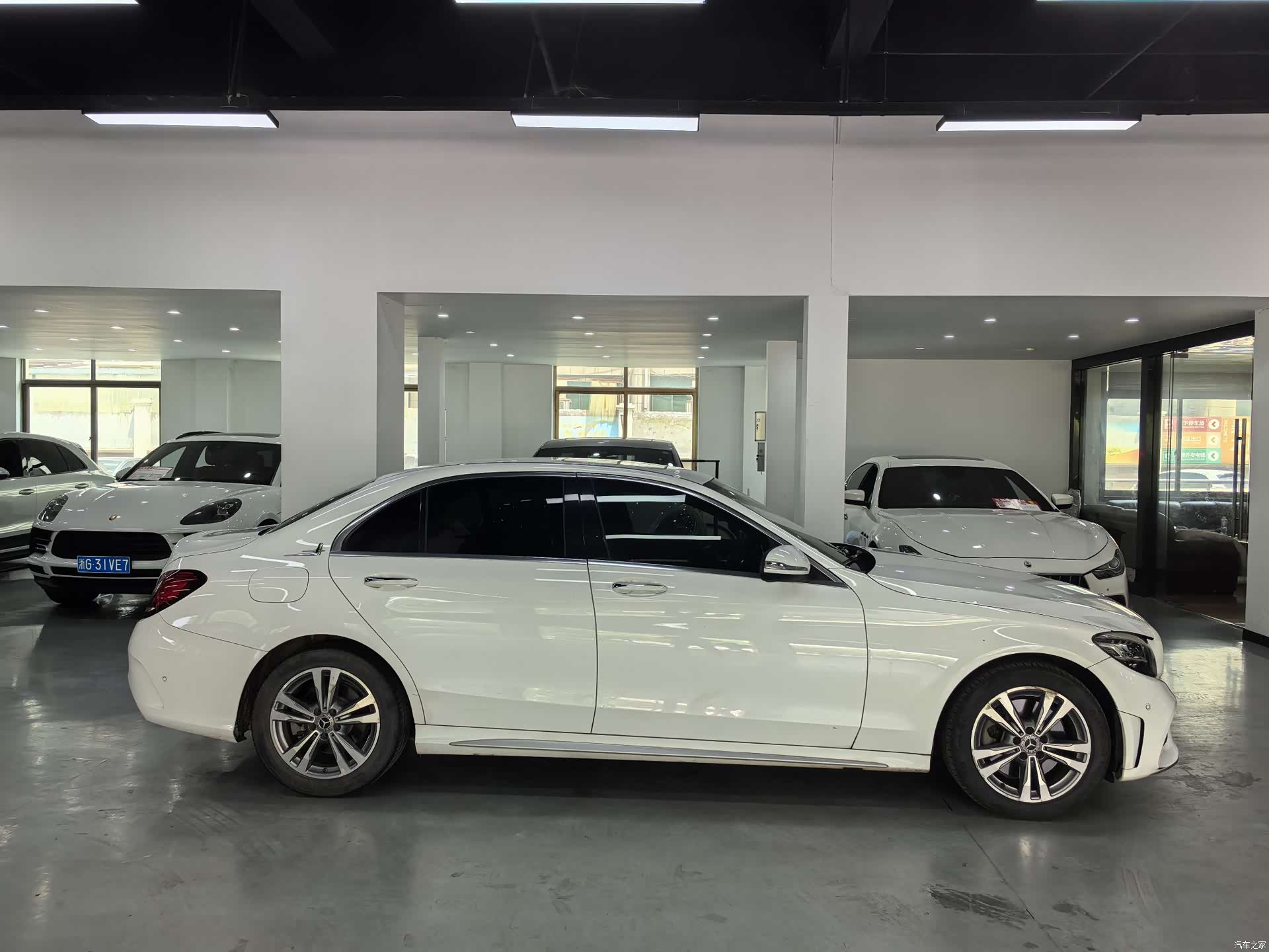 Mercedes-Benz C-Class, 2020 4