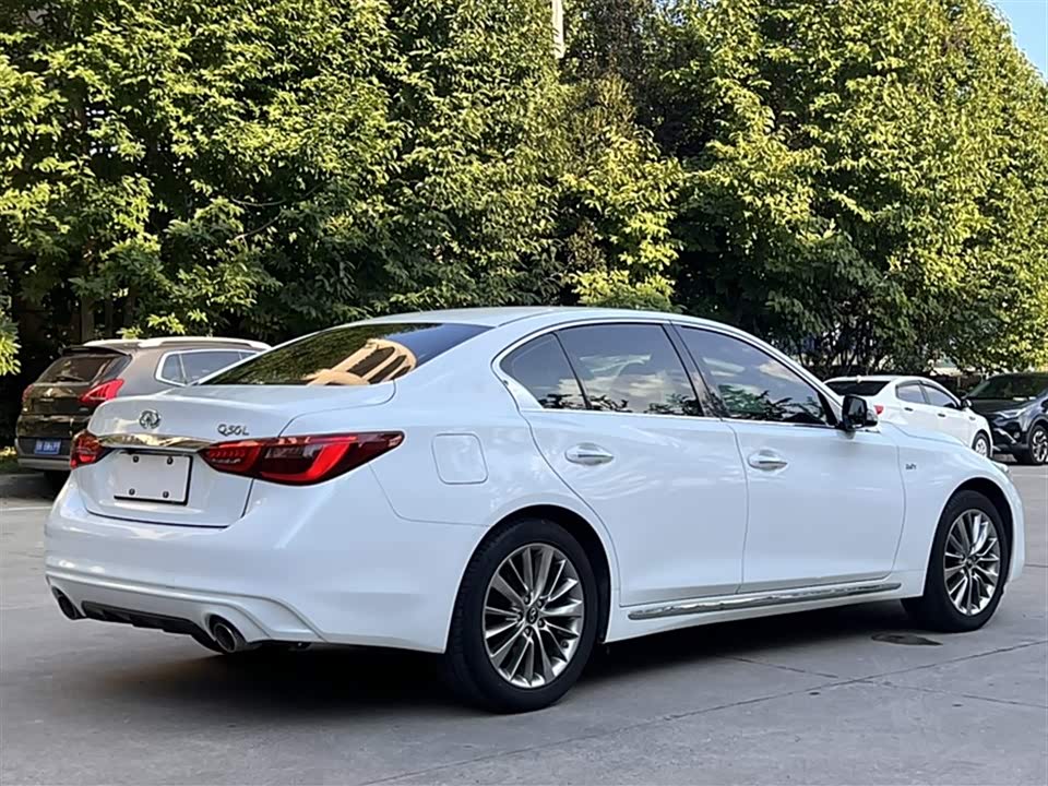 Infiniti Q50L Infiniti Q50L