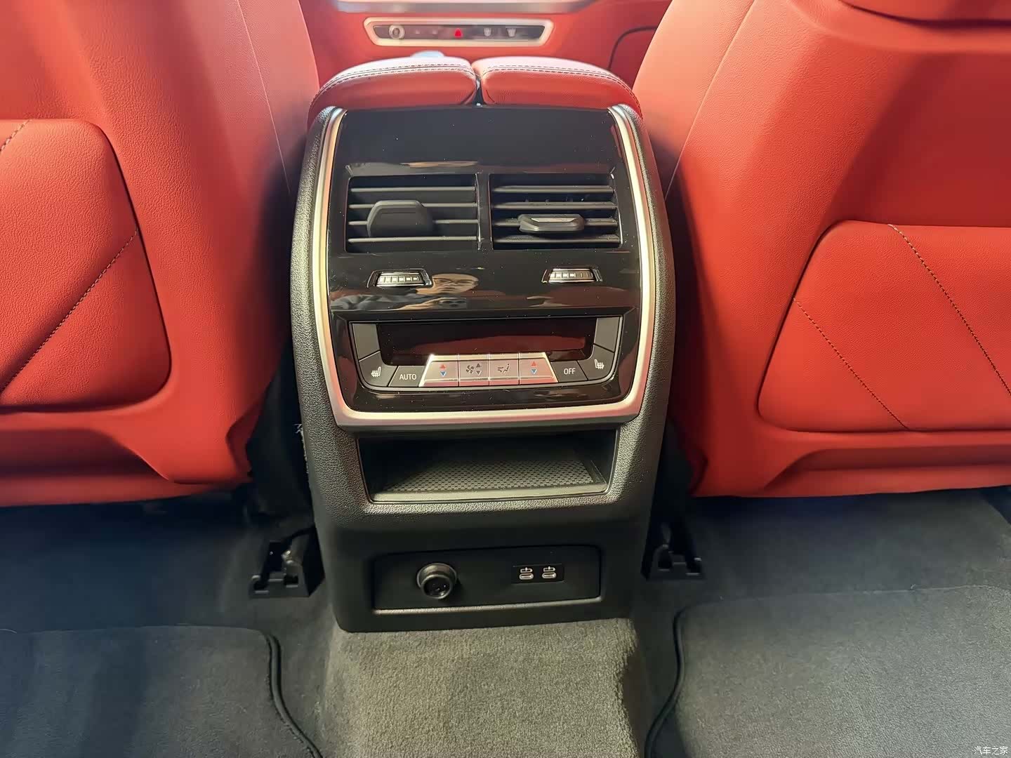 BMW XM, 2025 19