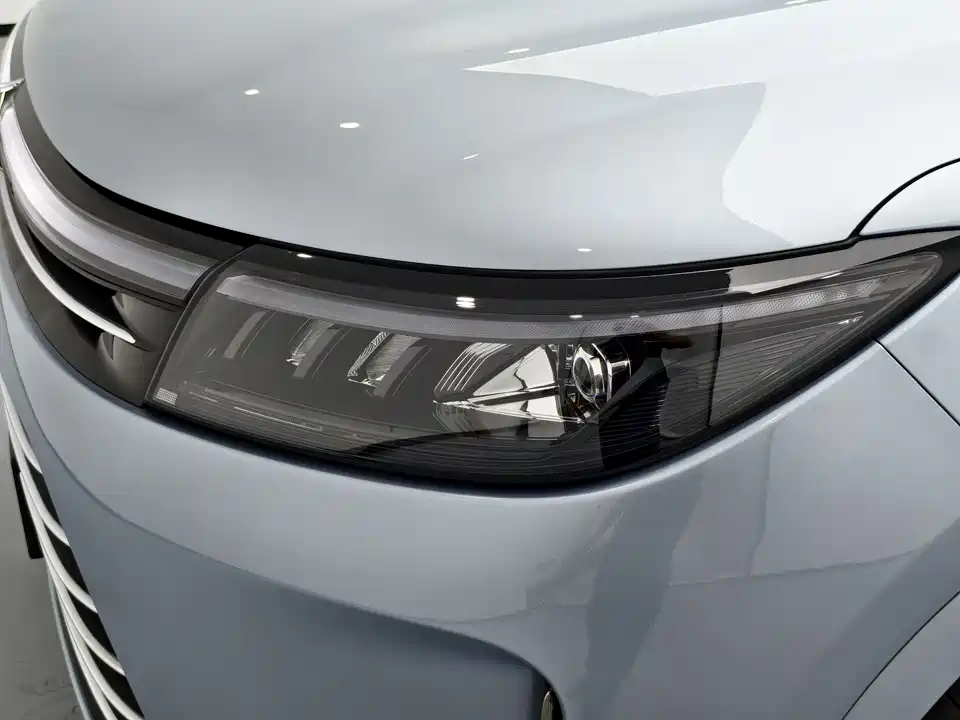 AITO Ask the world M7