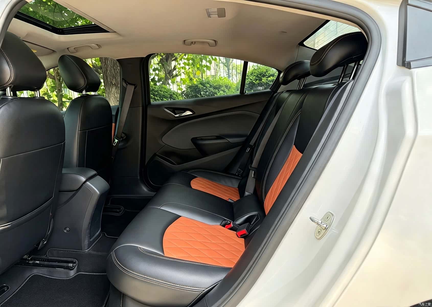 Chevrolet 320, 2018 11