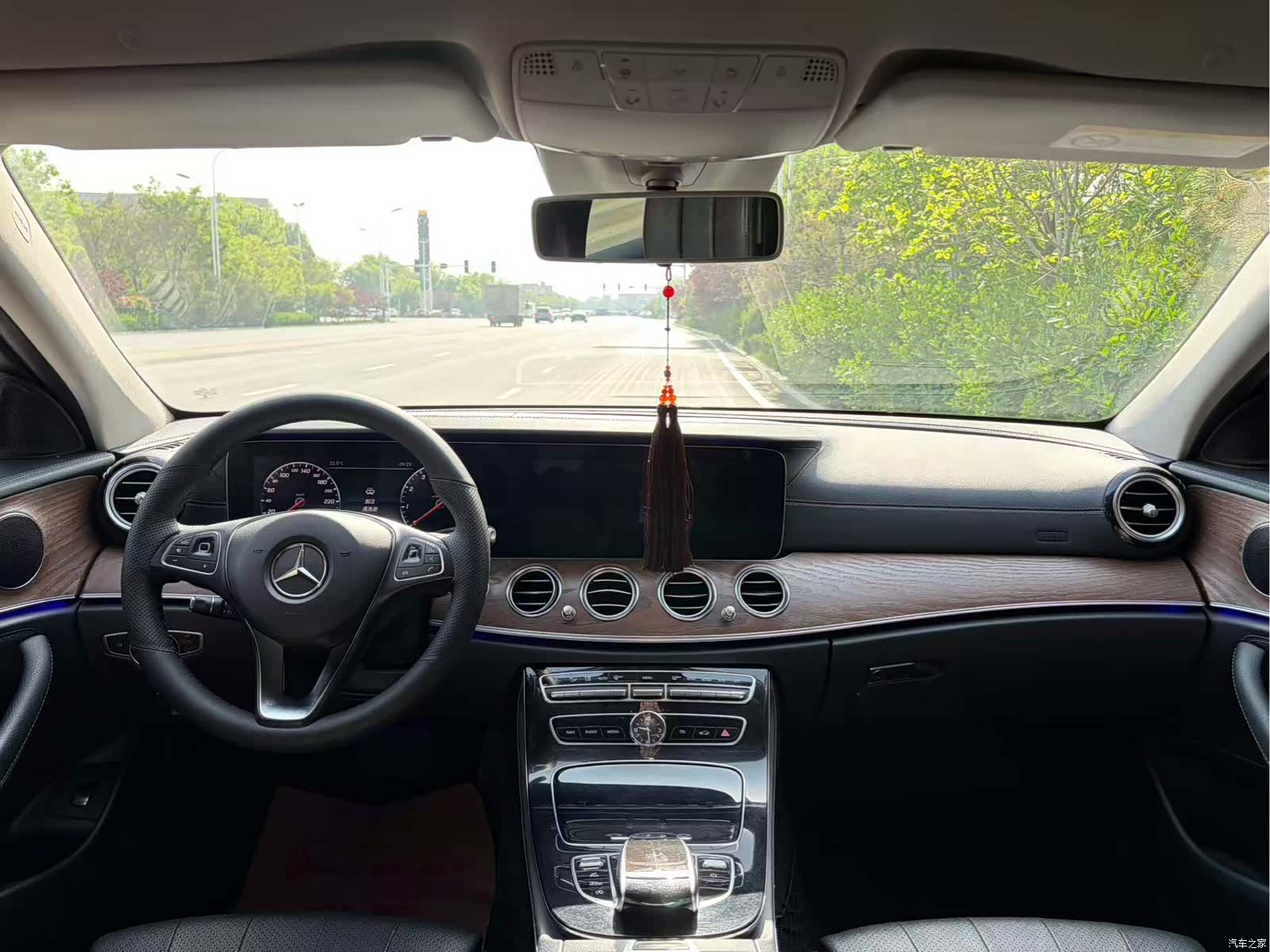 Mercedes-Benz E-Class, 2017 16