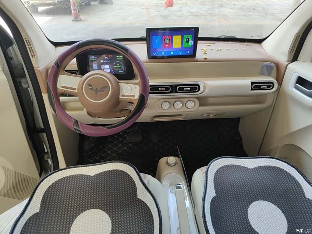 Wuling MINIEV, 2025 10