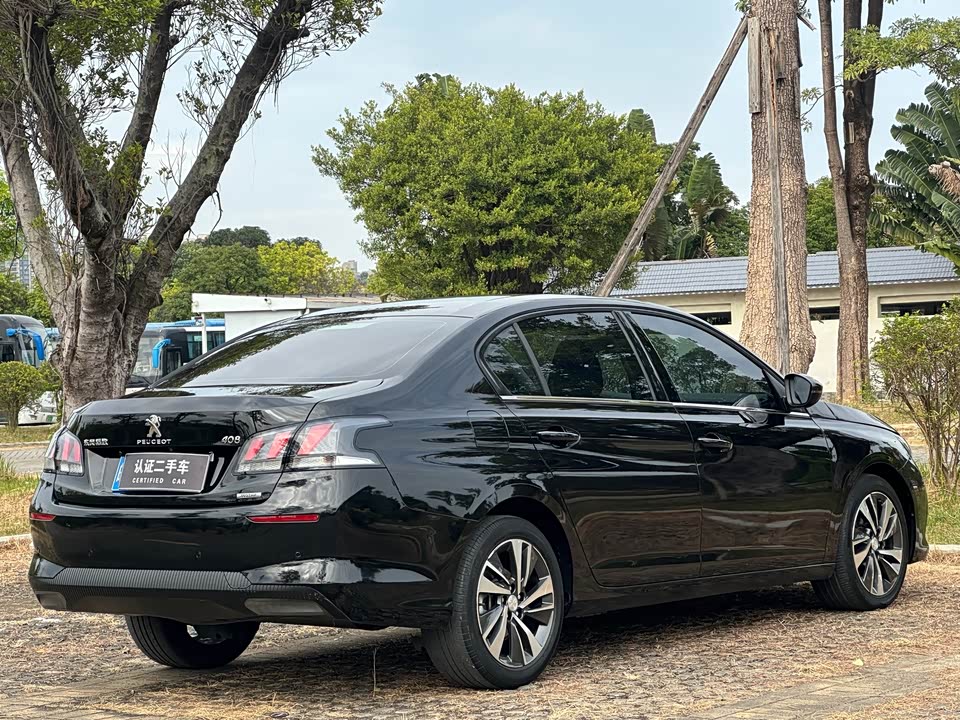 Peugeot 408
