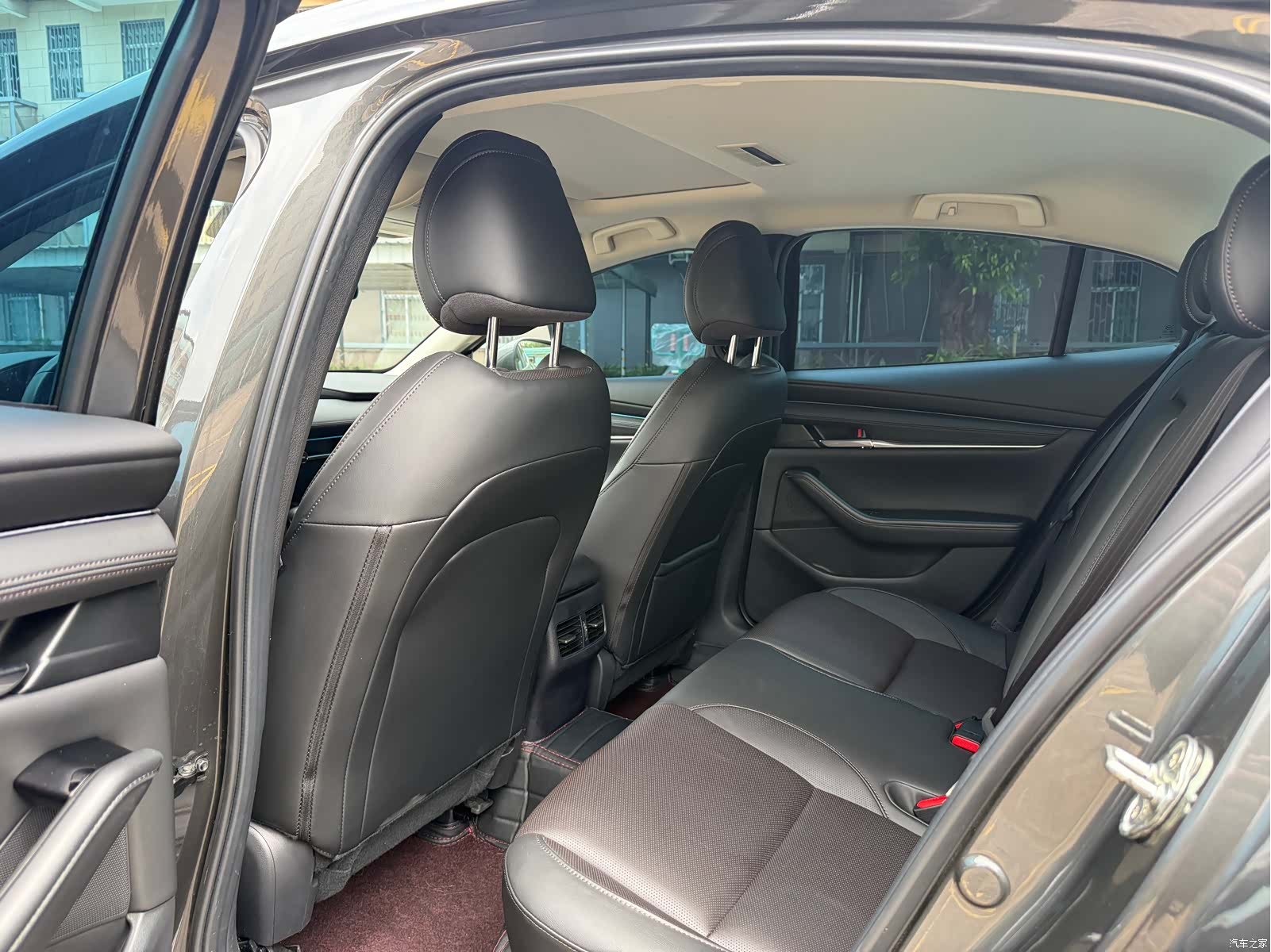 Mazda Mazda3, 2022 все фото