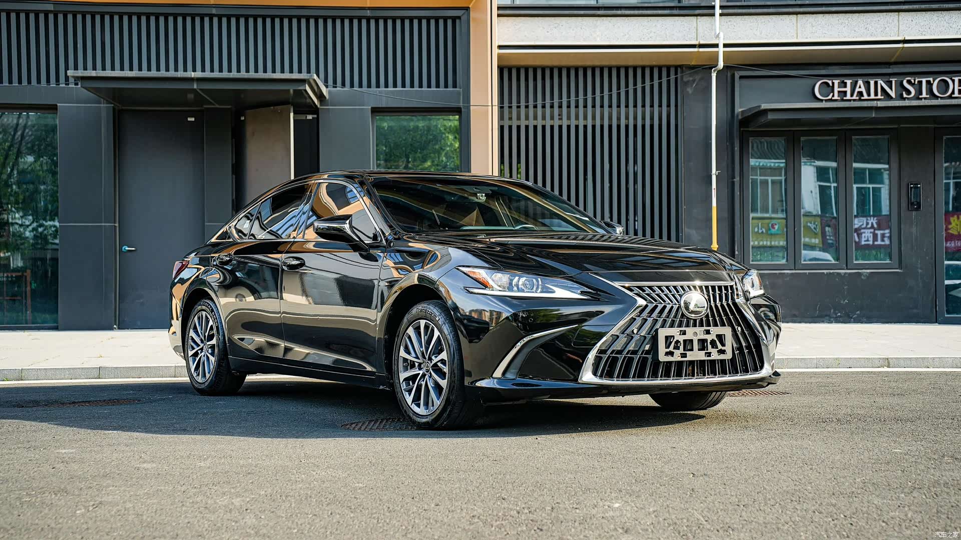 Lexus ES, 2022 3