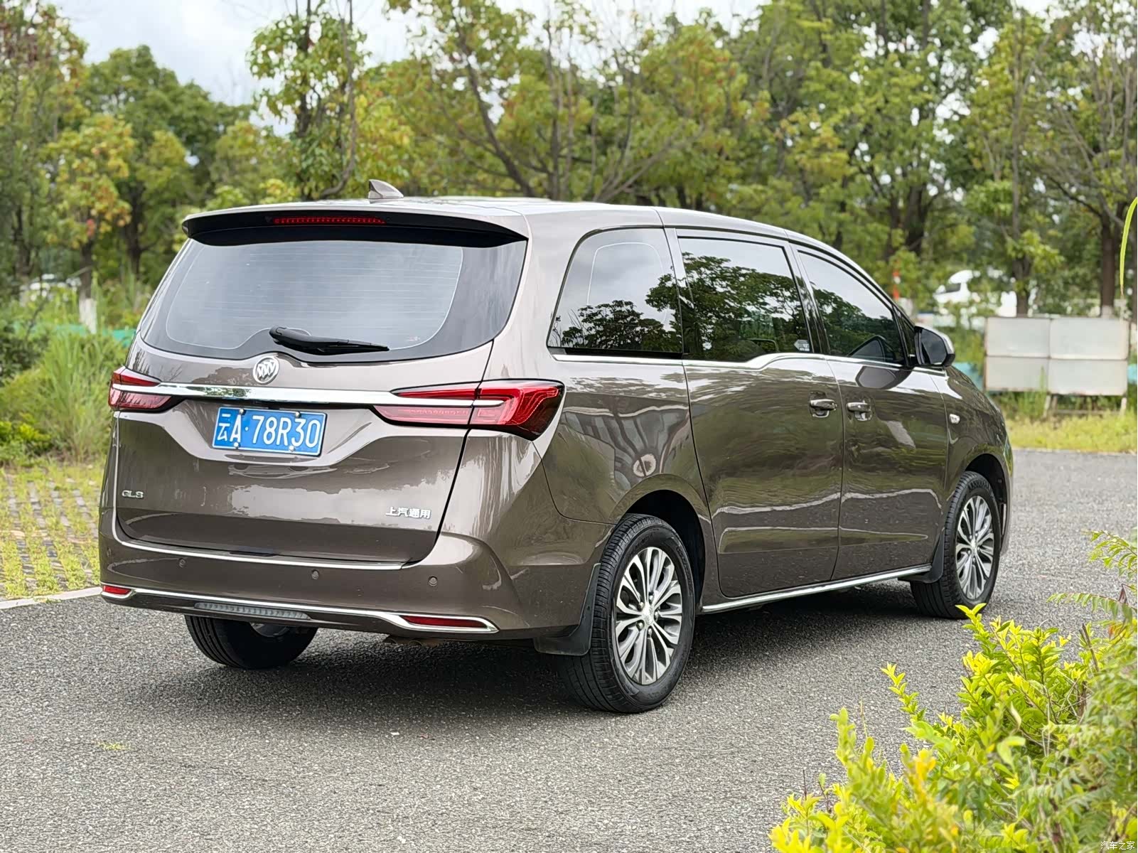 Buick GL8, 2023 4