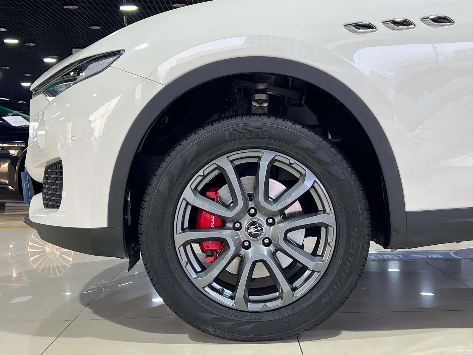 Maserati Levante, 2020 10