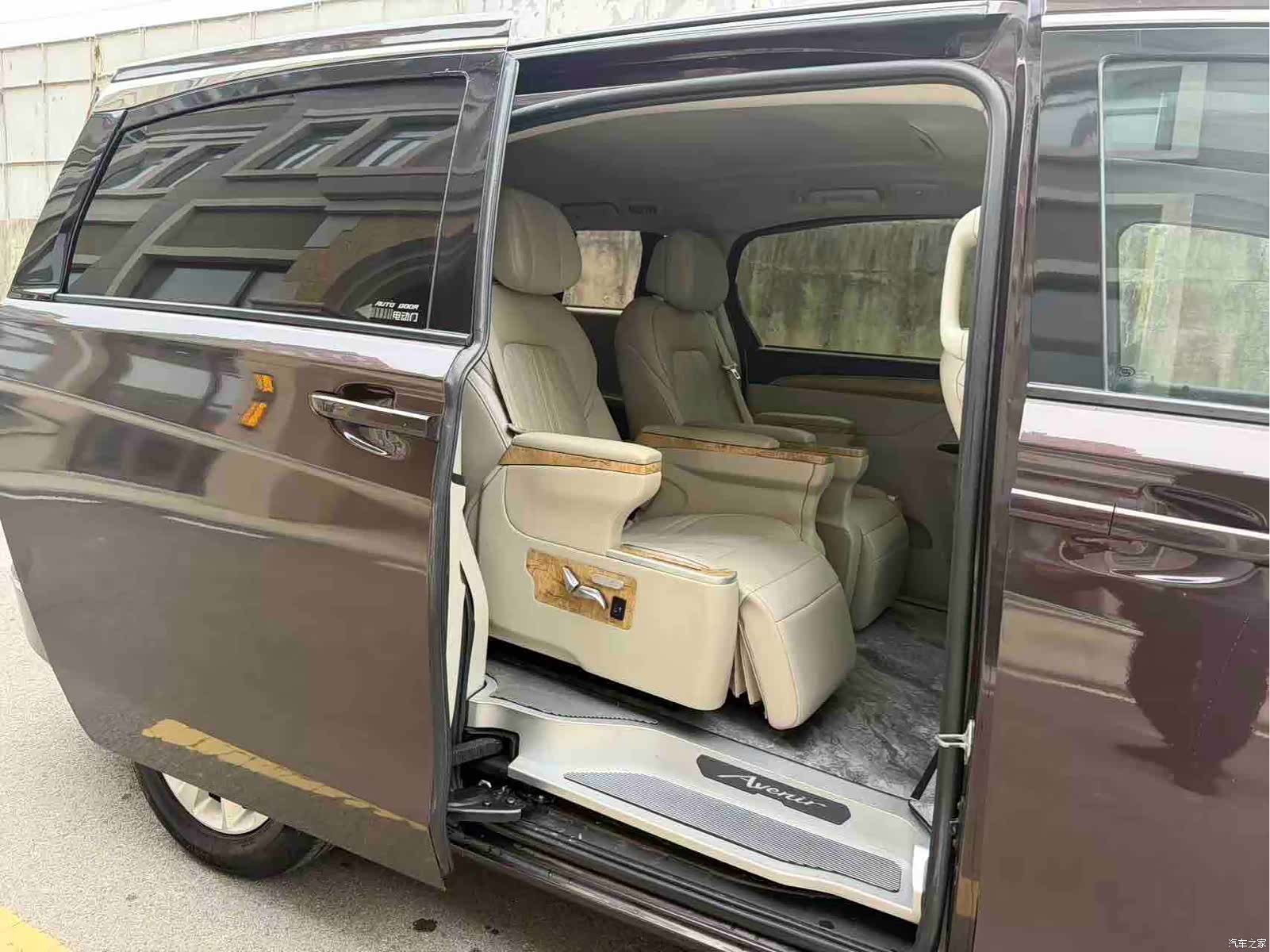 Buick GL8, 2018 10