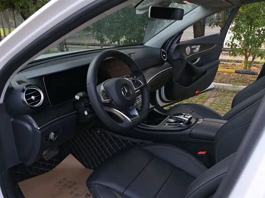 Mercedes-Benz E-class Mercedes-Benz E-class